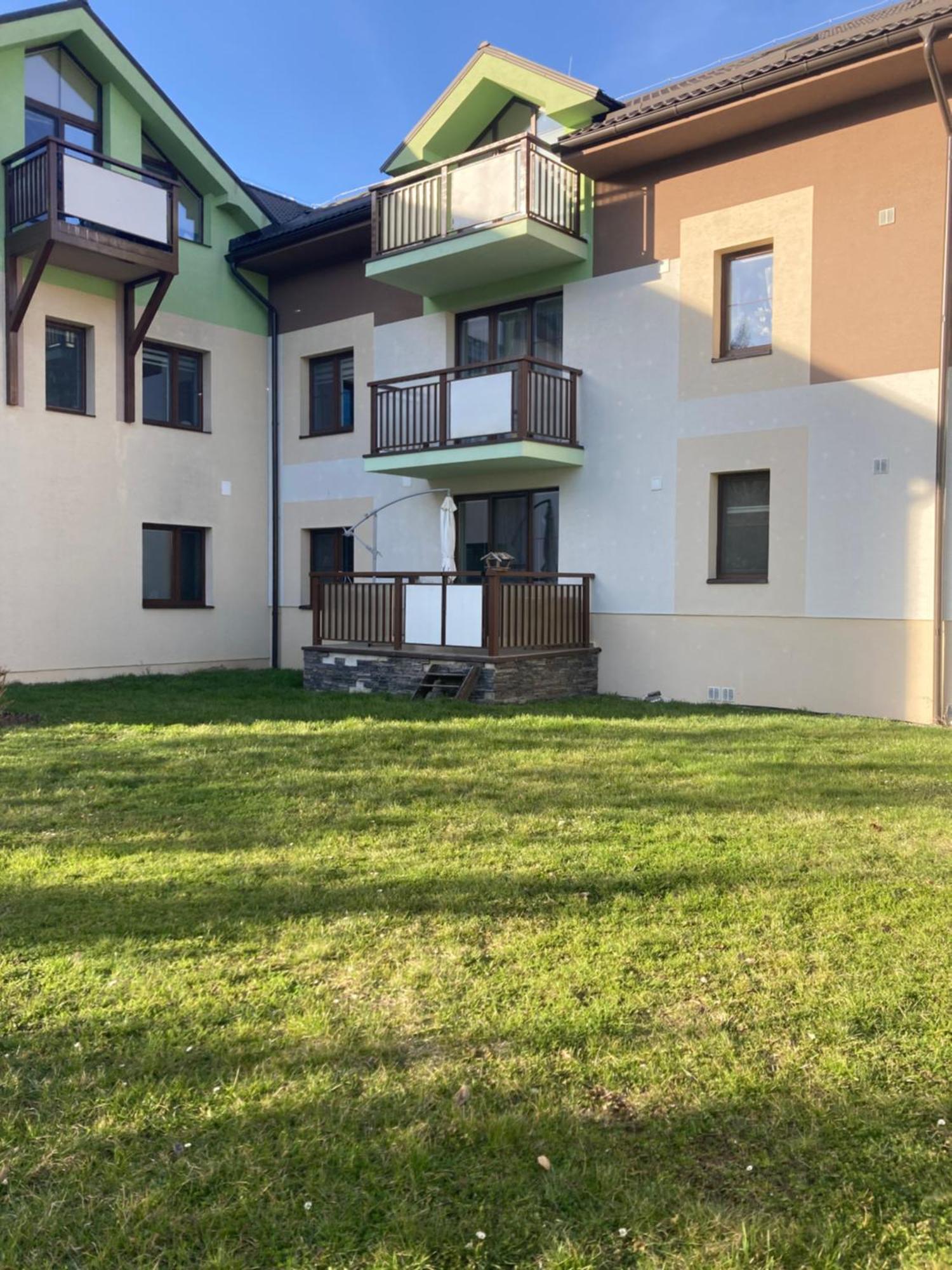 Repose Residence Liptovsky Mikulas Bagian luar foto